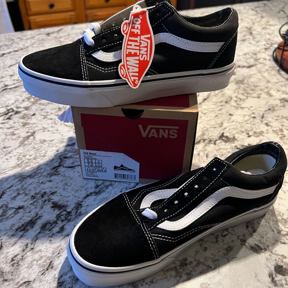 Vans old skool NWT black & white
